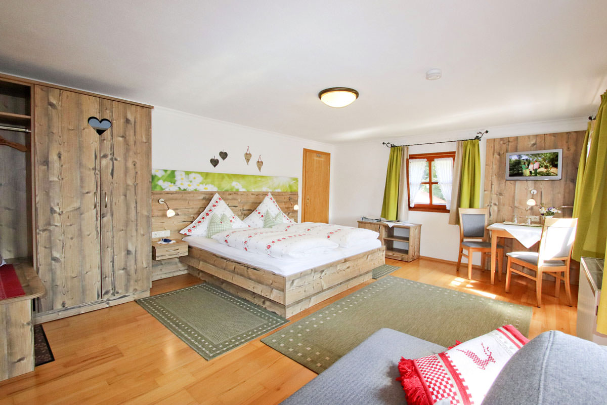 Zimmer Herbstbauernhof & Obstbrennerei R. Obermayer in Siegsdorf-Hammer