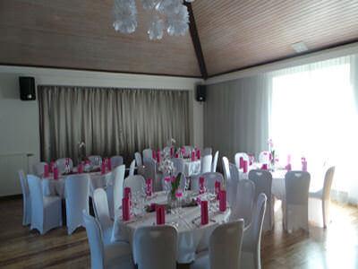 Landhotel-Restaurant & Country Pub Rhönblick in Petersberg