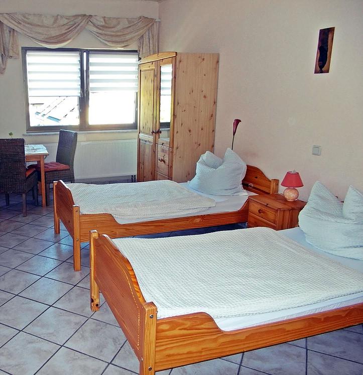 Via Eberle Wein.gut: Weingut & Gästezimmer in Grünstadt