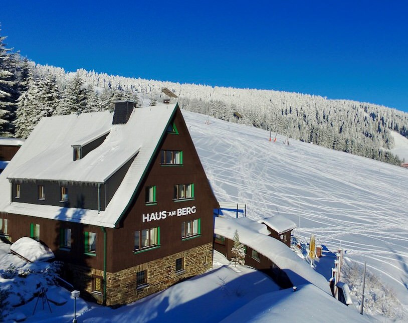Pension Haus am Berg - direkt am Skihang in Oberwiesenthal