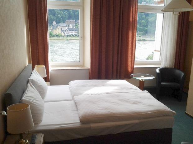 Hotel Colonius Am Rheinufer in St. Goarshausen bei Oberwesel