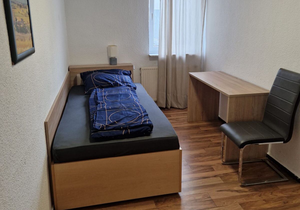 Zimmer - Homeflat24 - Arbeiterwohnungen in Köln bei Wesseling