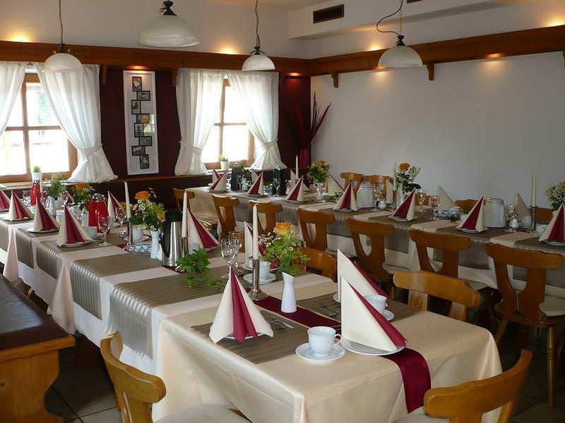 Pension & Restaurant Hubertus-Klause in Gessertshausen