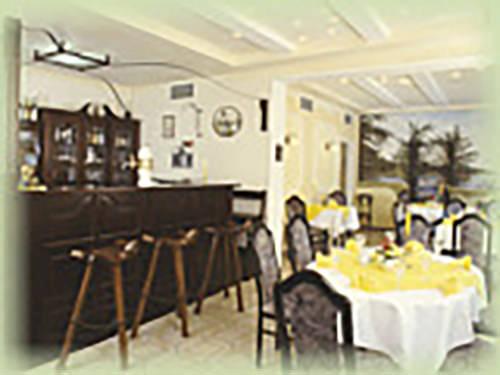 Hotel & Waldrestaurant Johannesruh in Wesenberg