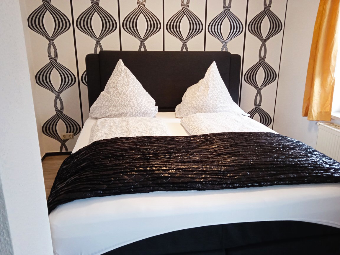 Hotel Restaurant Zum Adlersberg in Schleusingen