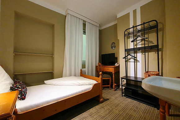 Hotelpension Atlanta Hotelpension, Unterkunft in München