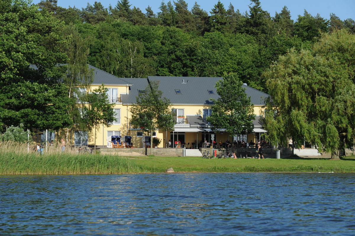 Hotel Strandhaus am Inselsee in Güstrow bei Flughafen Rostock-Laage