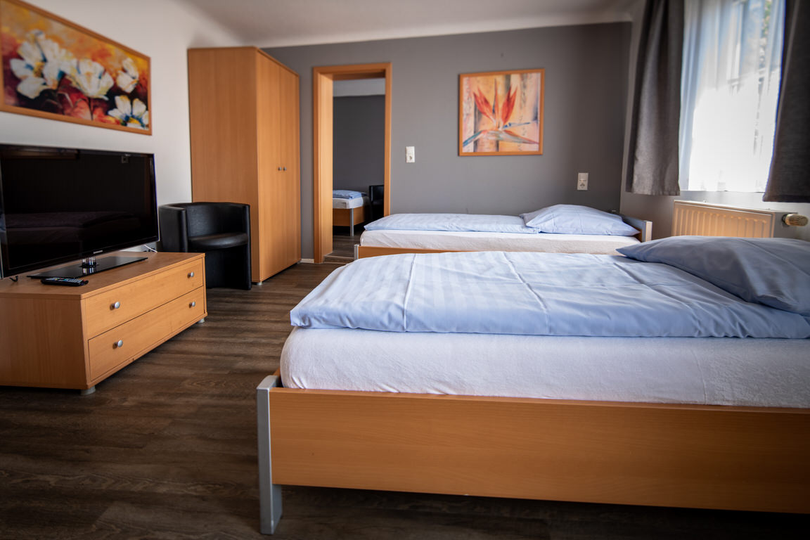 Hotel Adler, Monteurunterkunft in Kornwestheim