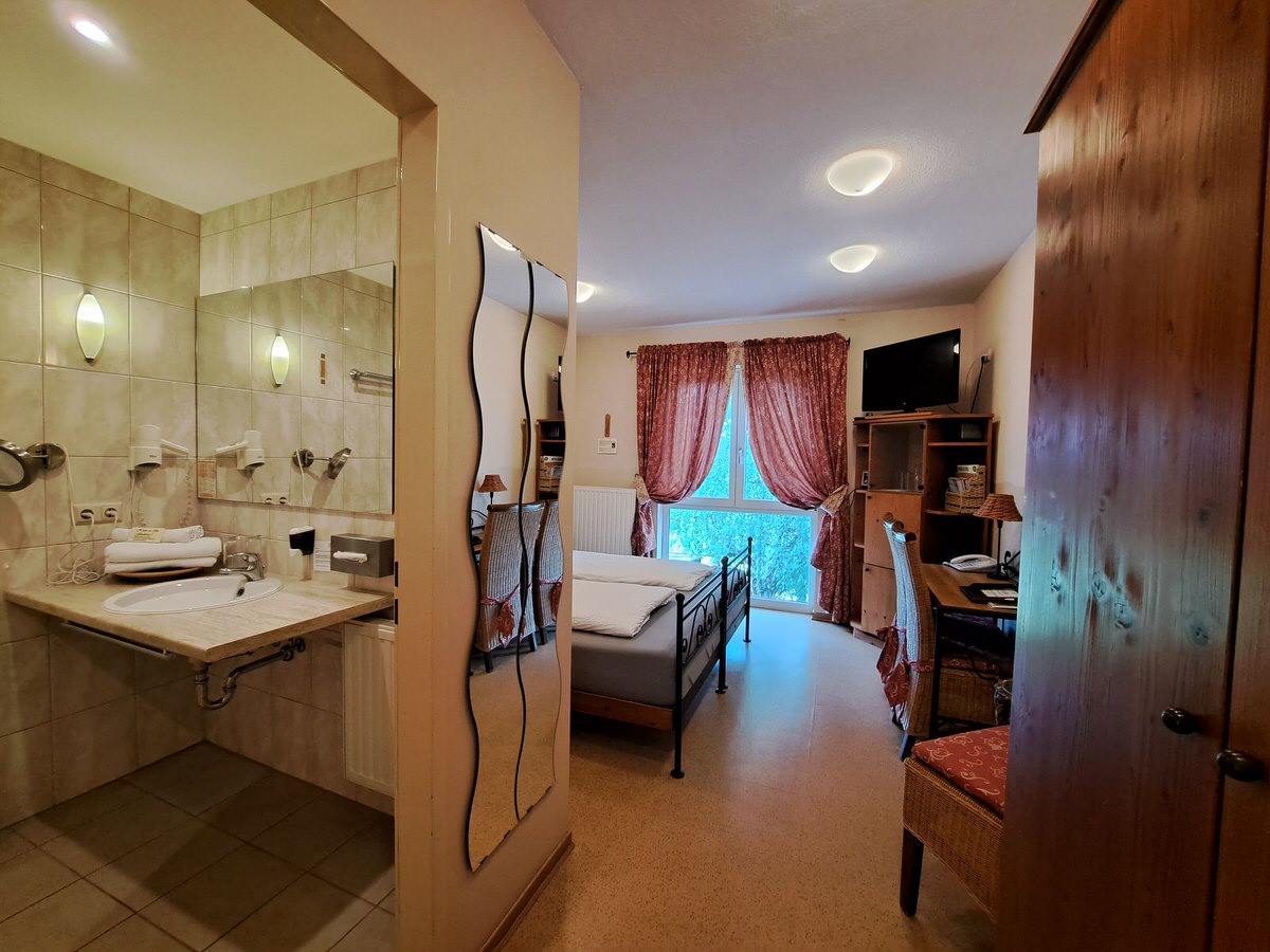 Mediterran Hotel Juwel in Karlstein