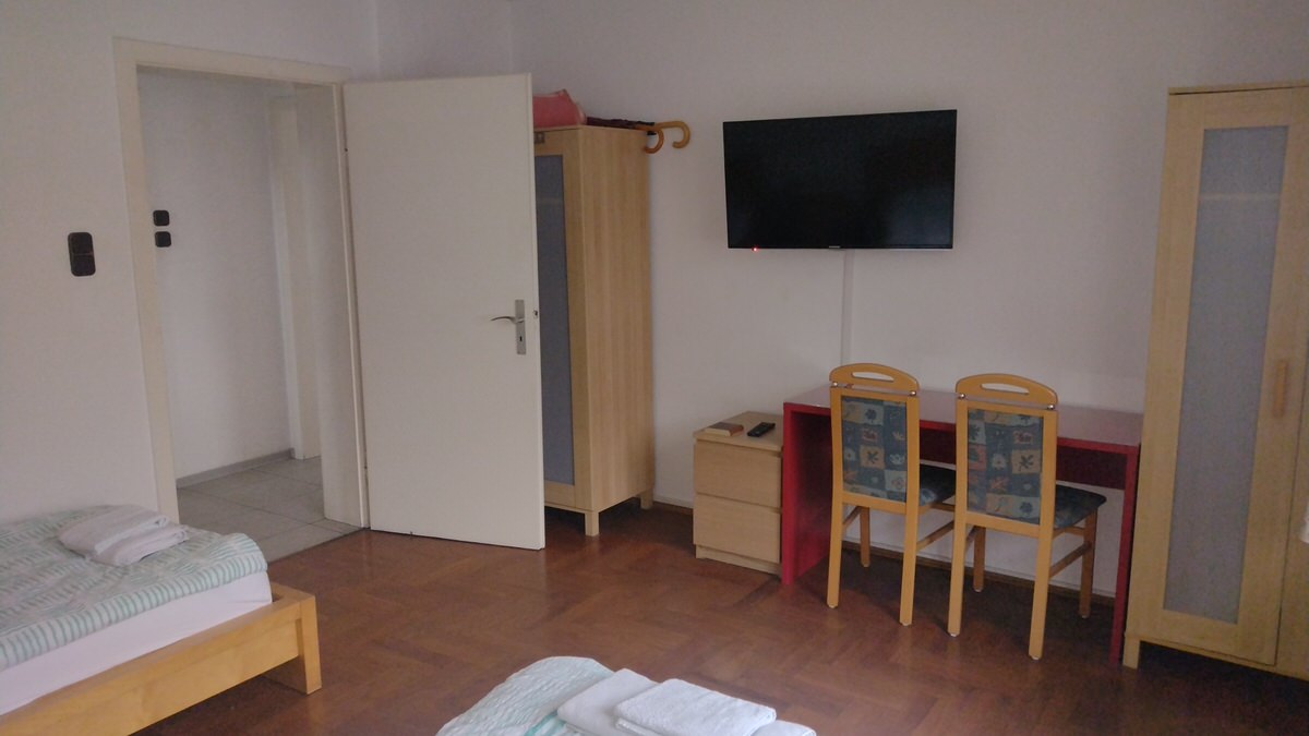 Monteurzimmer Sirmo in Troisdorf