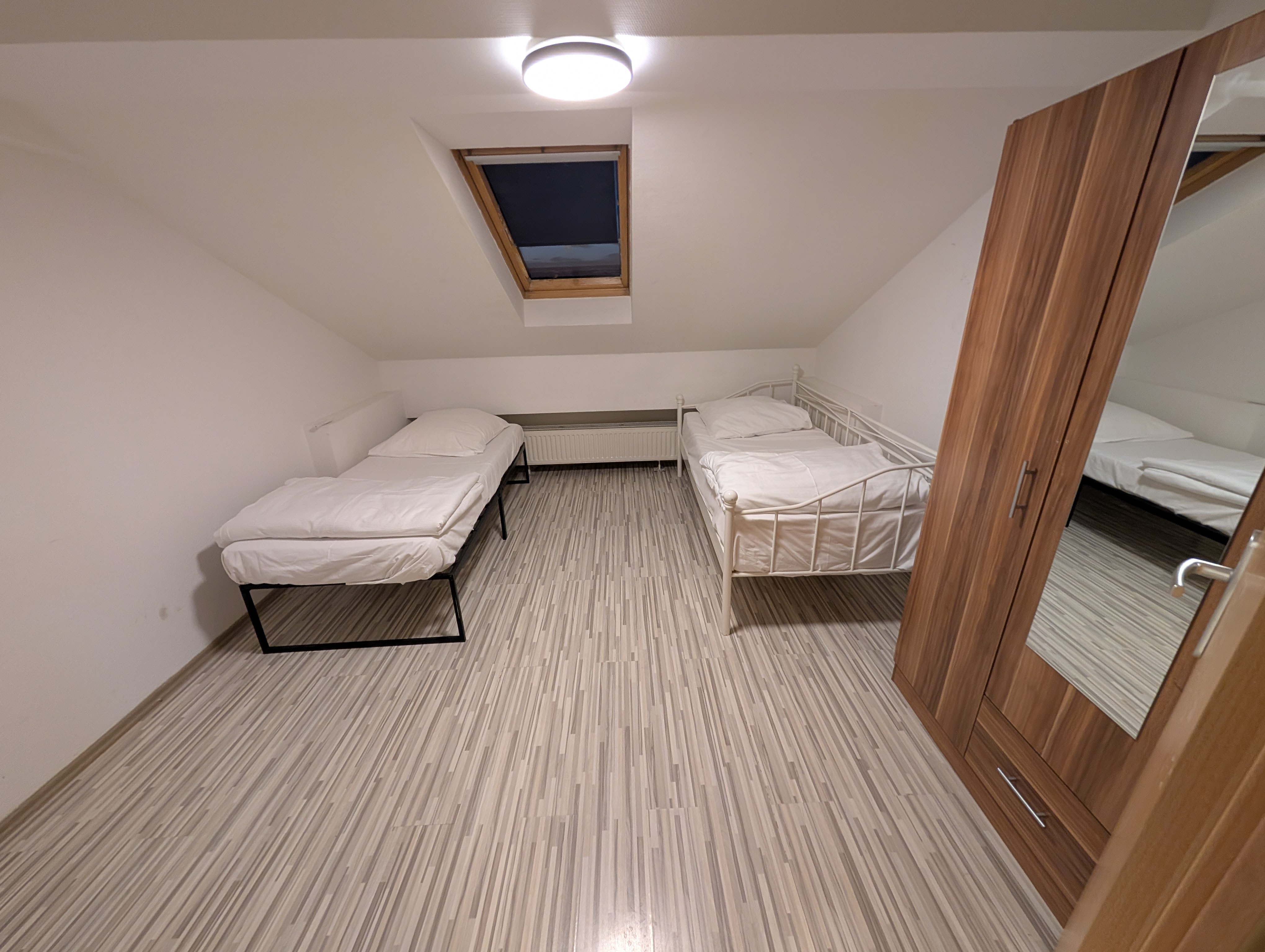 Mainrooms - Private Zimmerunterkunft in 65451 Kelsterbach
