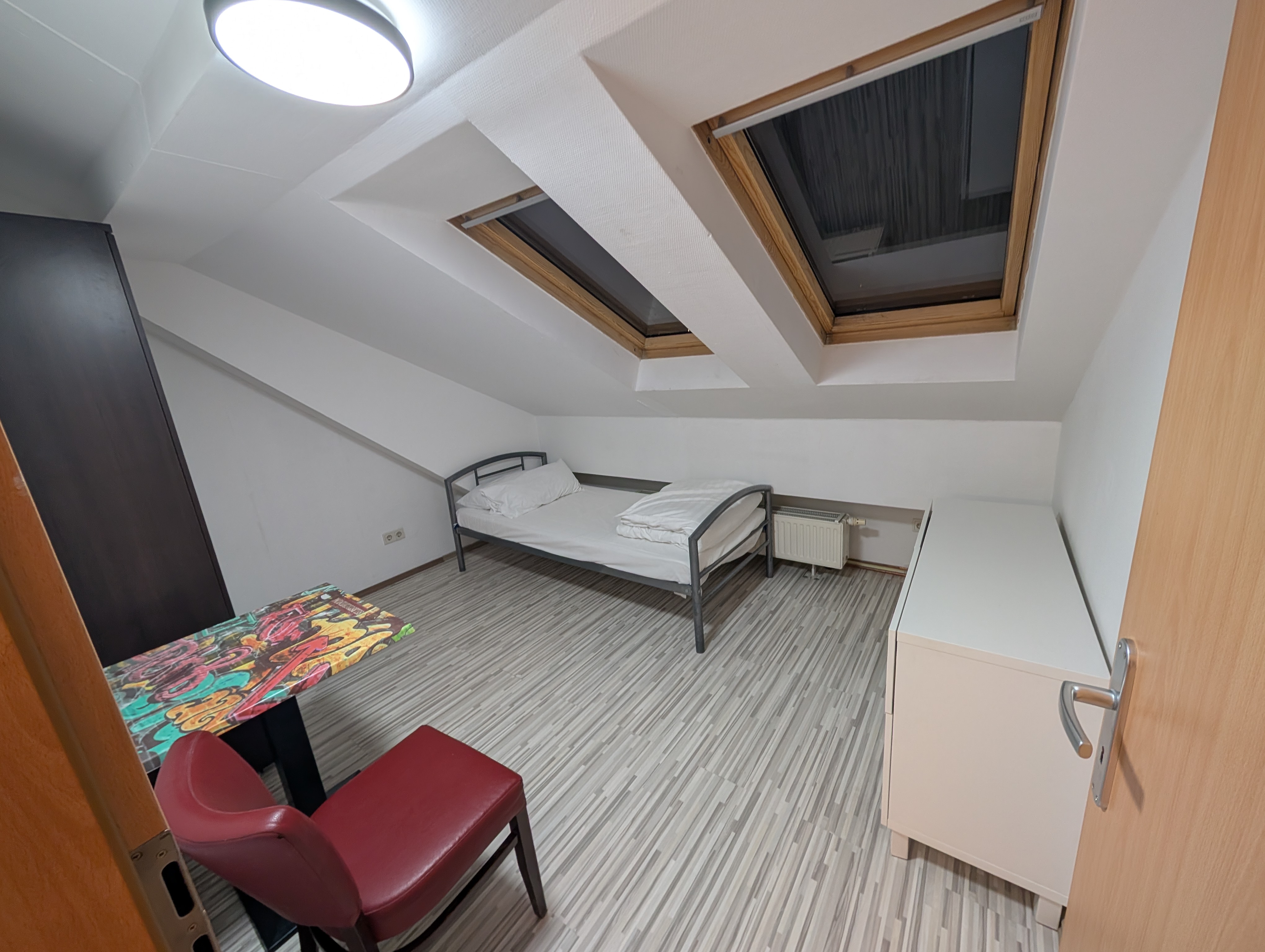 Mainrooms - Private Zimmerunterkunft in Kelsterbach