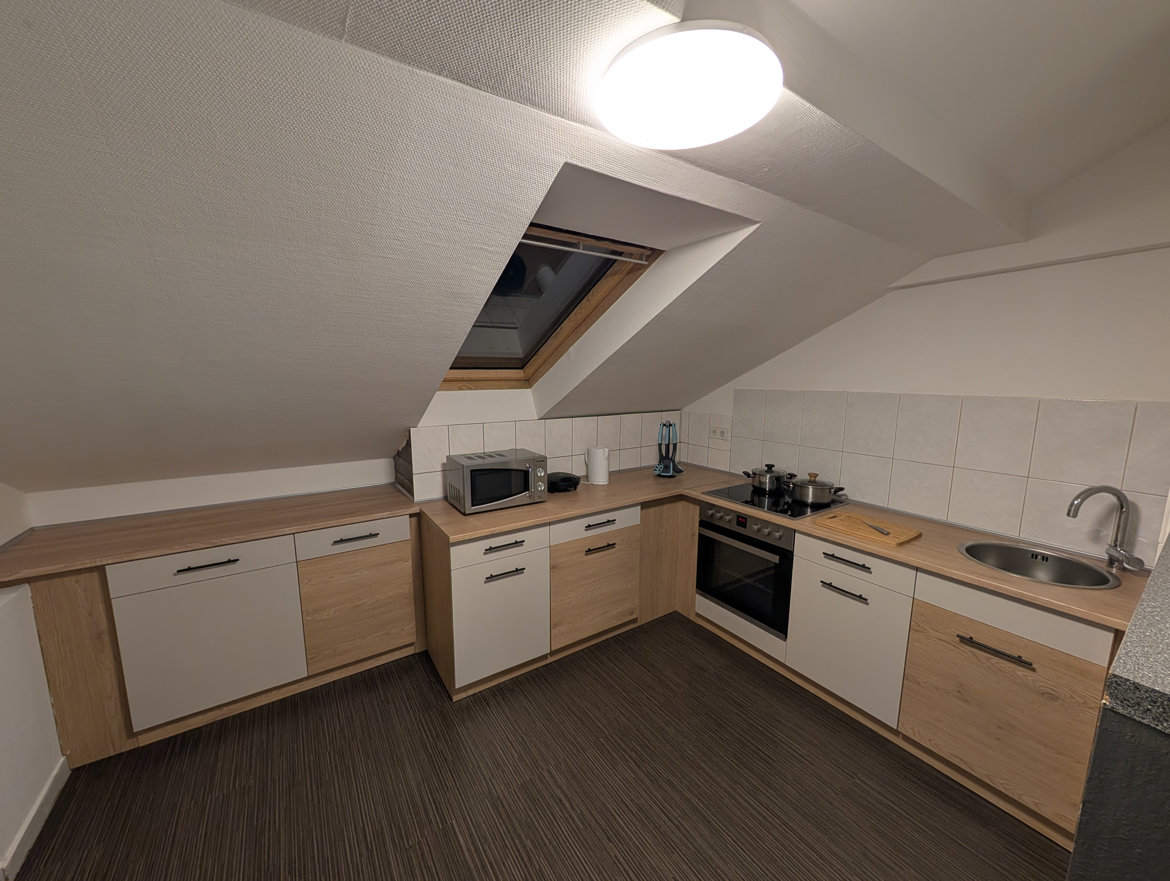Mainrooms - Private Zimmerunterkunft in Kelsterbach